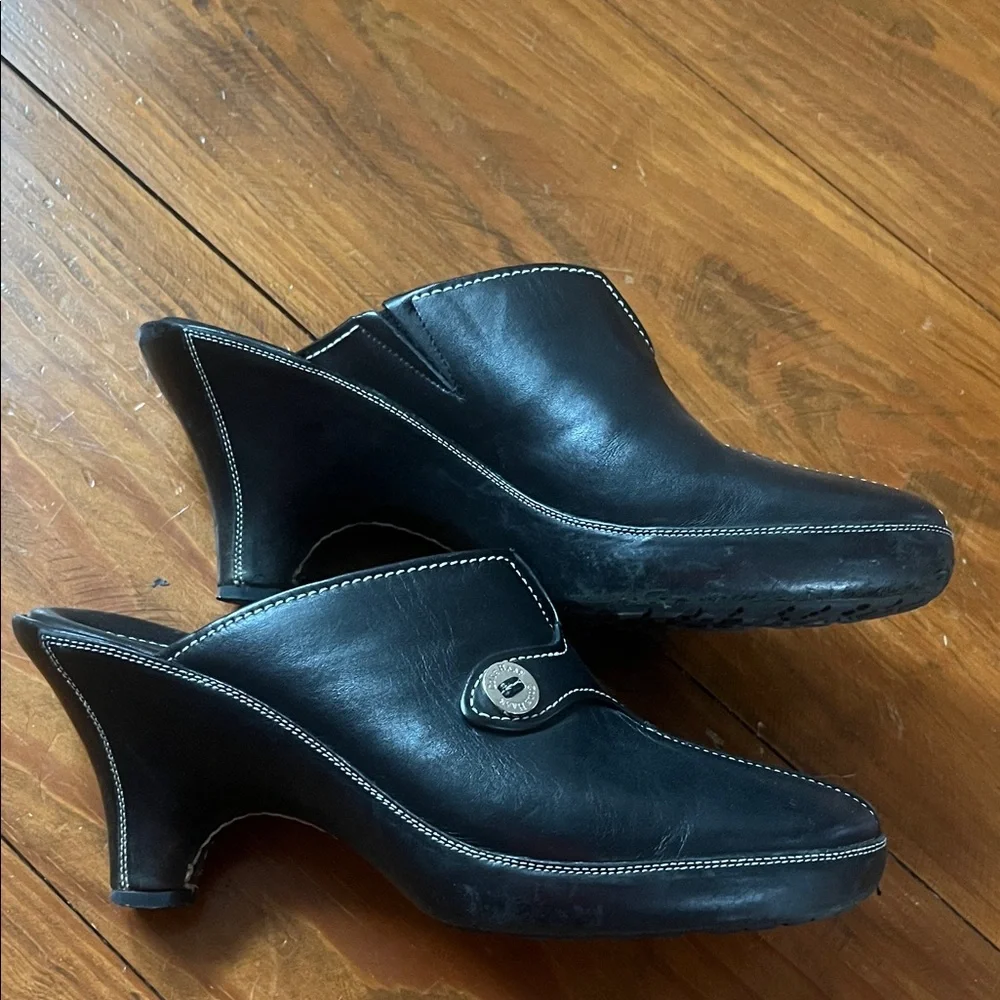 Cole Haan Black Leather Slip-On Mules with White Stitching and Logo Button - Picture 2 of 4